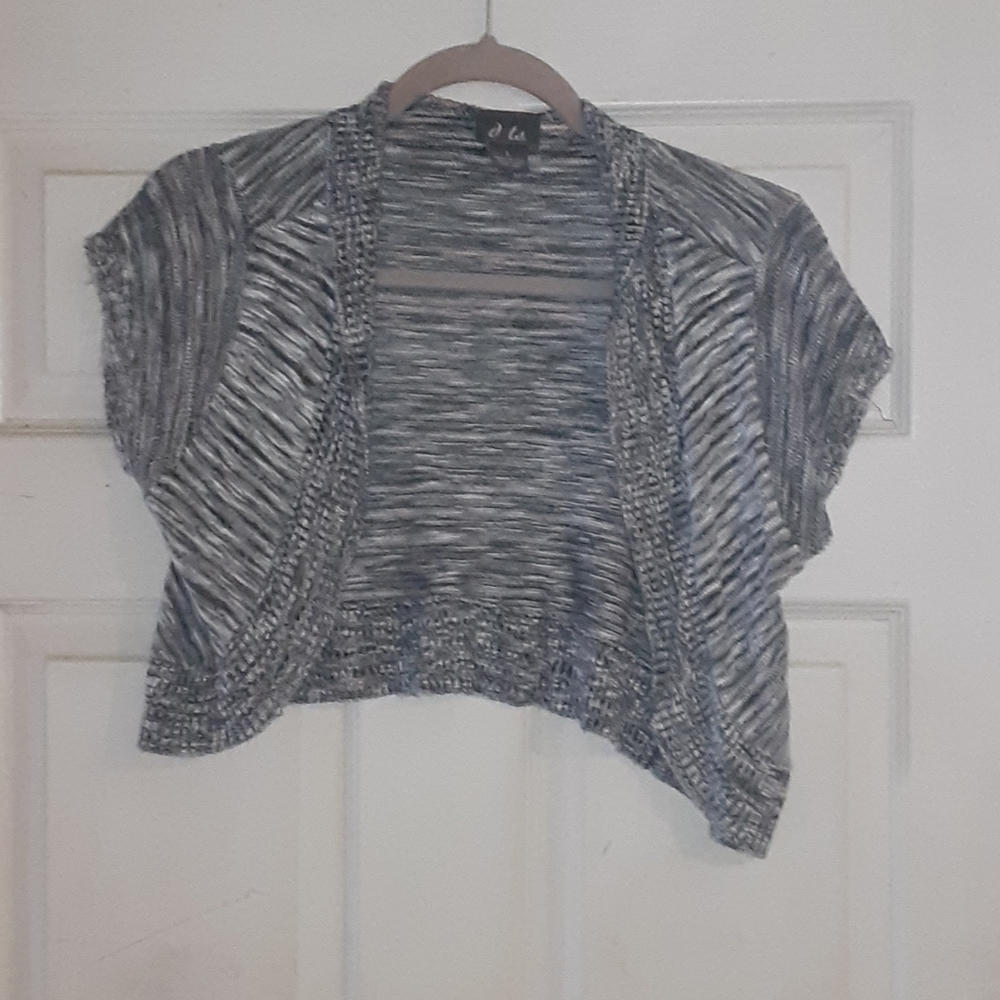 Short sweater